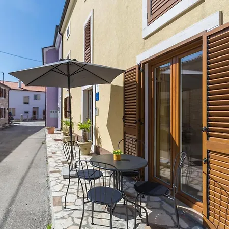 Agata Apartment *